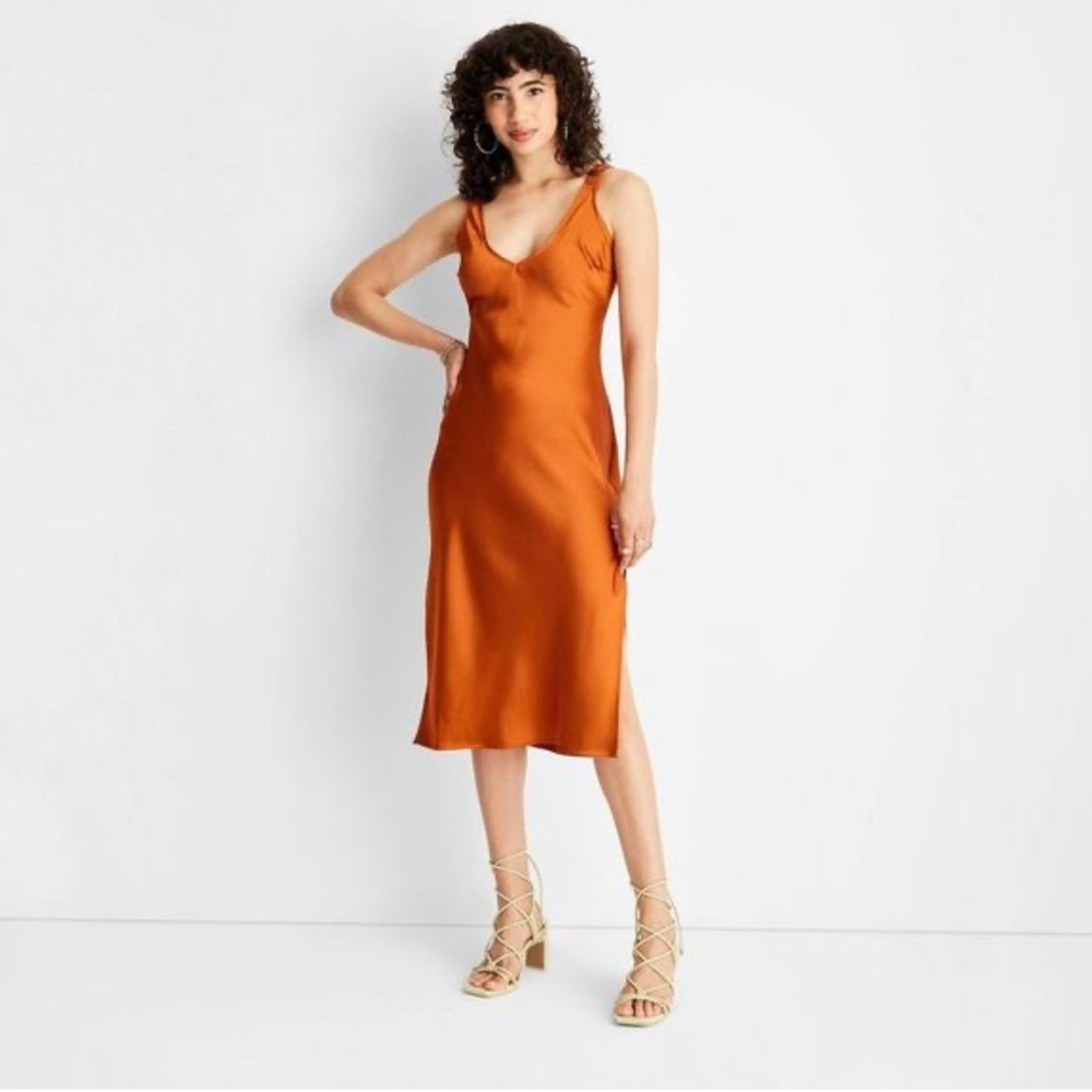 Chic Satin Midi Dress in Orange